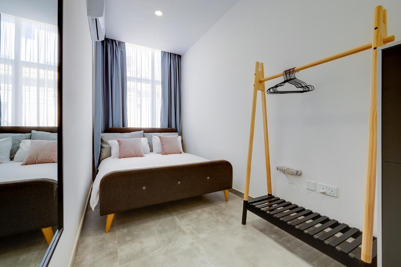 Perfect Location, Idyllic 2br Apartment