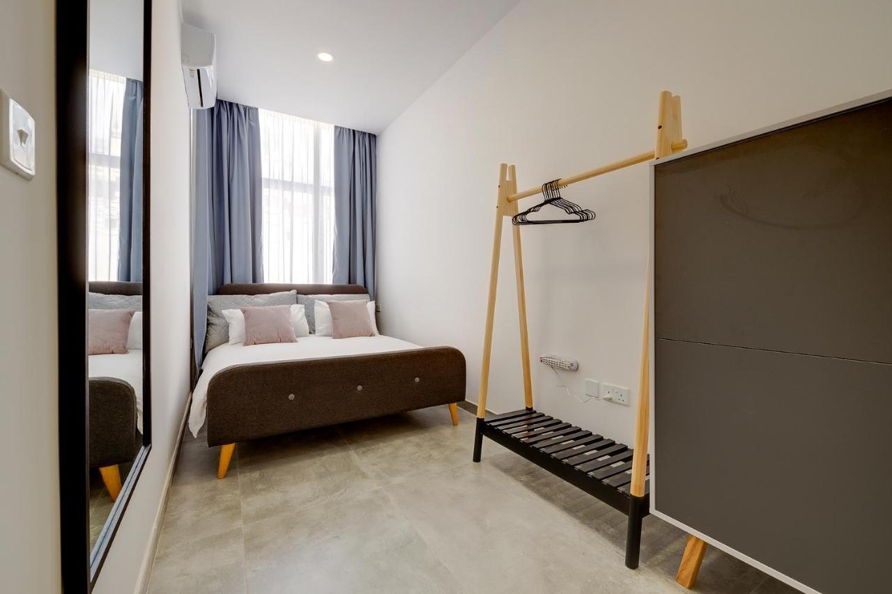 Perfect Location, Idyllic 2br *