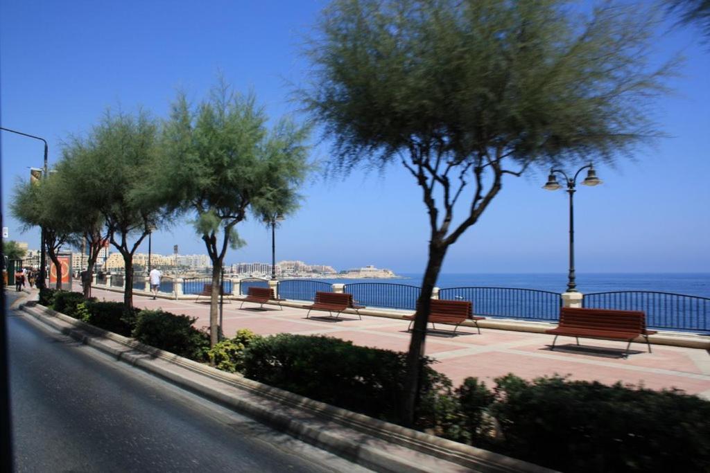 Apartment Perfect Location, Idyllic 2br Sliema