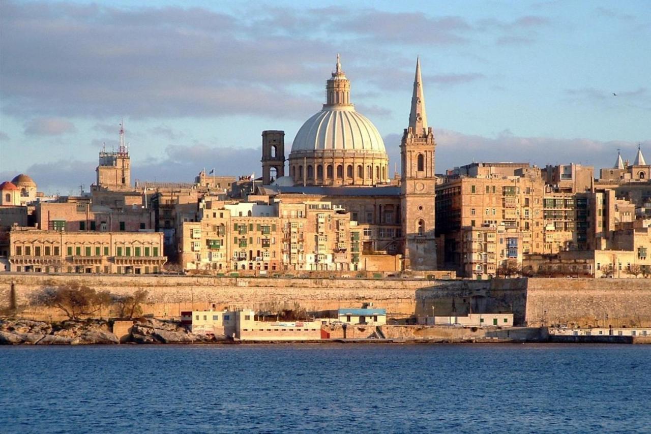 Apartment Perfect Location, Idyllic 2br Sliema